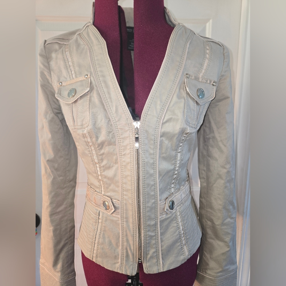 White House Black Market Khaki Tan Jacket With Metal Accents Size 0 - Picture 3 of 10